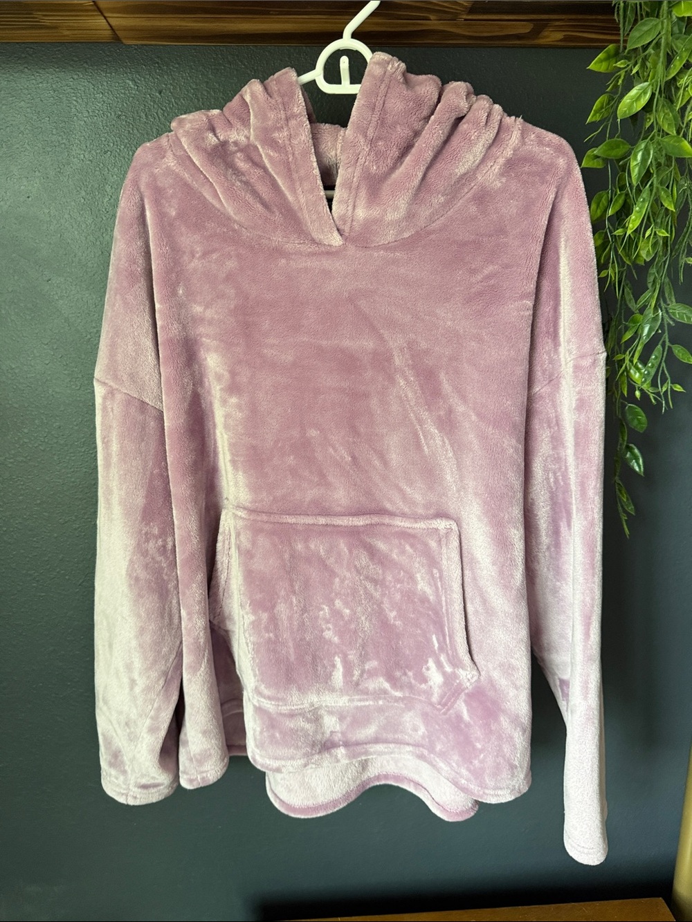 Champion Plush Hooded Pullover in Dusty Lilac